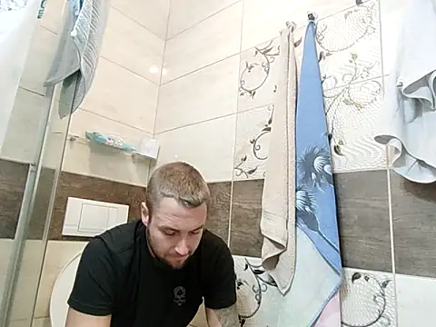 Snapshot of Vladyslav30 chatting on October 4, 2025, 12:56 am Vladyslav30 online show from October 4, 2025, 12:56 am