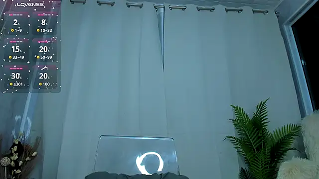 ParissHiltonX online show from October 7, 2025, 3:40 am