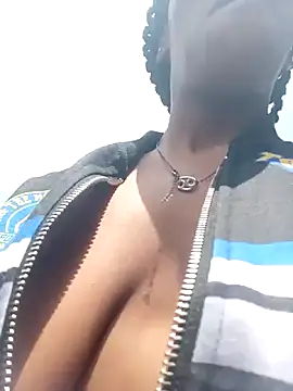 Snapshot of GoldSnowXxX chatting on September 30, 2025, 9:37 am GoldSnowXxX online show from September 30, 2025, 9:37 am