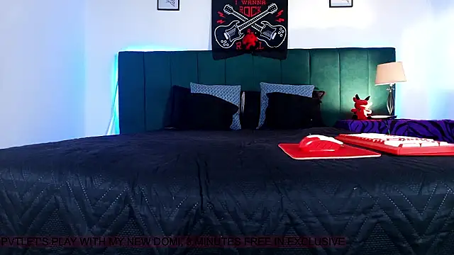 Alisse Moore online show from January 16, 2026, 12:42 pm