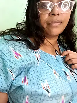 Snapshot of zara-mallus chatting on September 29, 2025, 8:25 pm zara-mallus online show from September 29, 2025, 8:25 pm