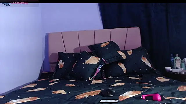 Snapshot of _Bombom__ chatting on January 12, 2026, 11:53 pm Bombom online show from January 12, 2026, 11:53 pm