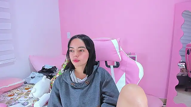 Snapshot of alexaa_fox chatting on October 24, 2025, 5:28 am alexaa fox online show from October 24, 2025, 5:28 am