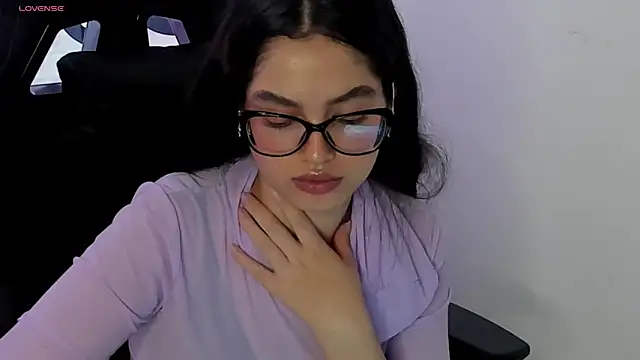 Snapshot of Kitty_Anne chatting on September 30, 2025, 10:05 pm Kitty Anne online show from September 30, 2025, 10:05 pm