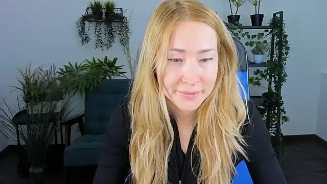 AstraMonroe online show from January 16, 2026, 3:38 pm