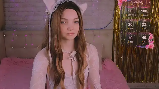 AnimeAlica18 online show from December 19, 2025, 2:37 am