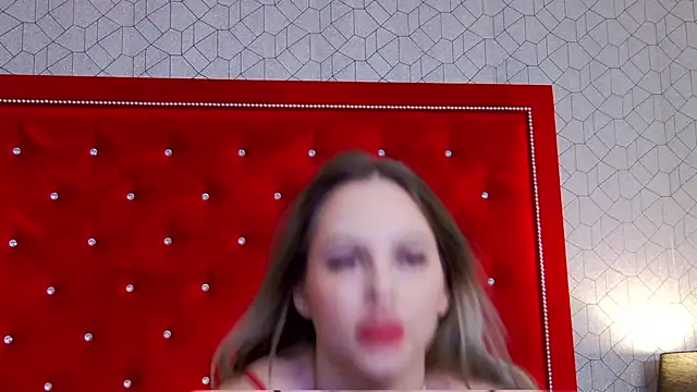 Ellsa Jean  online show from December 22, 2025, 5:07 am