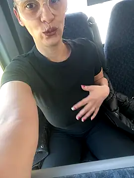 Snapshot of eli5566 chatting on October 28, 2025, 11:09 am eli5566 online show from October 28, 2025, 11:09 am