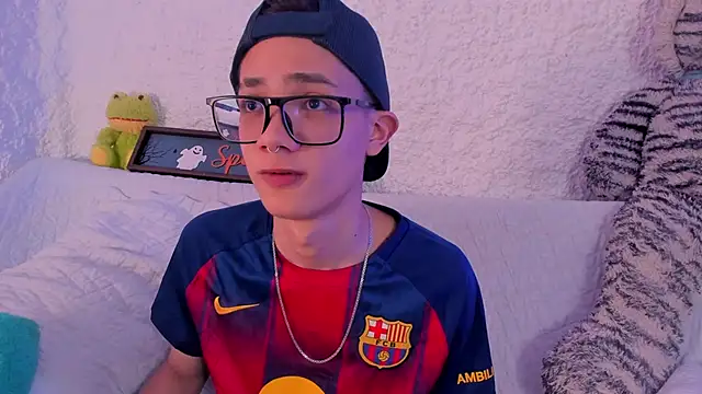 Snapshot of thiago_kinghot chatting on October 20, 2025, 5:09 am thiago kinghot online show from October 20, 2025, 5:09 am