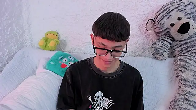 Snapshot of thiago_kinghot chatting on September 29, 2025, 5:58 am thiago kinghot online show from September 29, 2025, 5:58 am