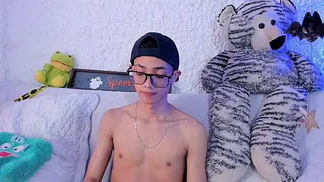 Snapshot of thiago_kinghot chatting on October 31, 2025, 11:40 am thiago kinghot online show from October 31, 2025, 11:40 am