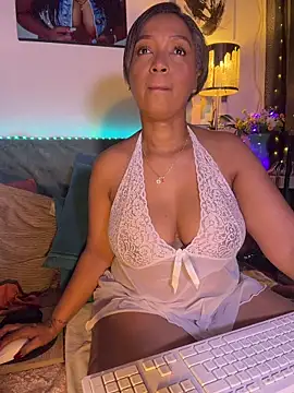 skarlleth 11 online show from July 10, 2026, 1:44 pm