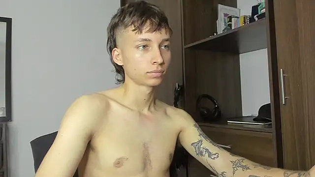 Snapshot of spacehumanz chatting on October 29, 2025, 9:47 pm spacehumanz online show from October 29, 2025, 9:47 pm