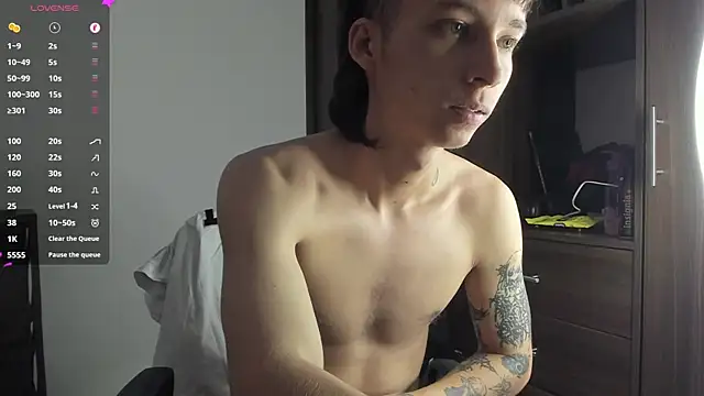 Snapshot of spacehumanz chatting on November 15, 2025, 7:29 pm spacehumanz online show from November 15, 2025, 7:29 pm