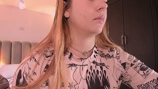 Snapshot of AlliceLover chatting on October 24, 2025, 11:53 am AlliceLover online show from October 24, 2025, 11:53 am