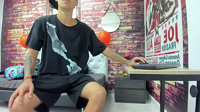 Ian1  online show from October 24, 2025, 11:09 am