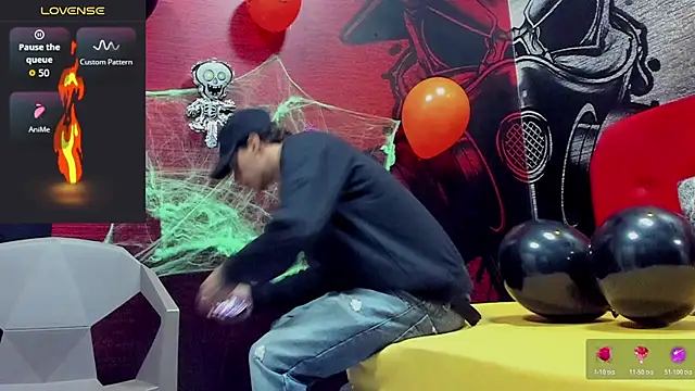 Ian1  online show from October 29, 2025, 11:42 am