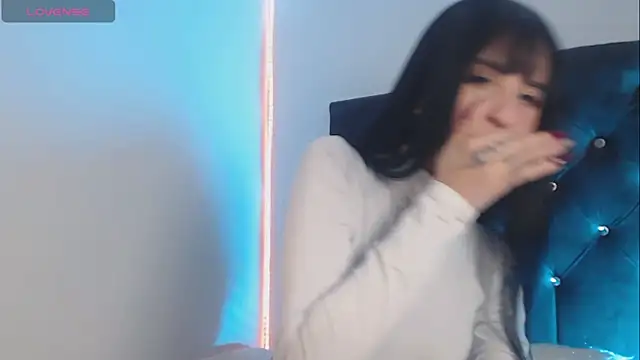 Snapshot of Lia__1 chatting on October 9, 2025, 1:22 pm Lia 1 online show from October 9, 2025, 1:22 pm