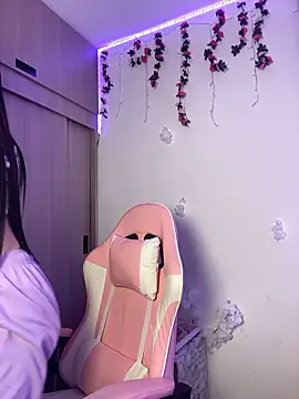 Lia  1 online show from January 7, 2026, 10:48 pm