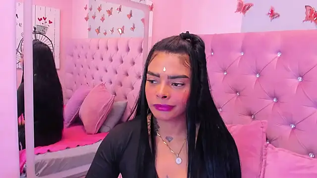 Snapshot of EmmaEbony_ chatting on September 23, 2025, 11:50 am EmmaEbony online show from September 23, 2025, 11:50 am