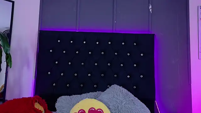 Snapshot of Billie_Eilish chatting on September 25, 2025, 7:42 pm Billie Eilish online show from September 25, 2025, 7:42 pm