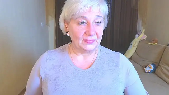 Snapshot of Milana_Milky chatting on December 17, 2025, 5:12 am Milana Milky online show from December 17, 2025, 5:12 am