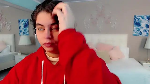 maddissonivanova online show from April 5, 2026, 7:09 pm