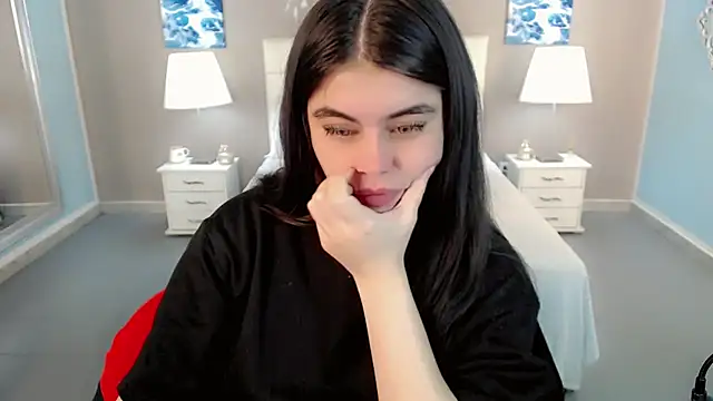 maddissonivanova online show from October 18, 2025, 12:07 pm