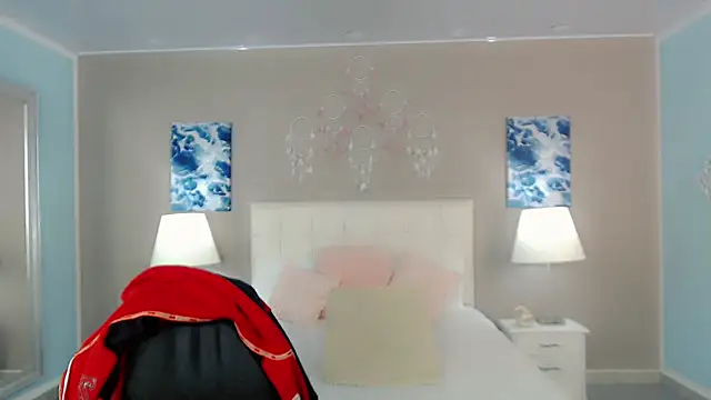 maddissonivanova online show from November 15, 2025, 7:40 pm