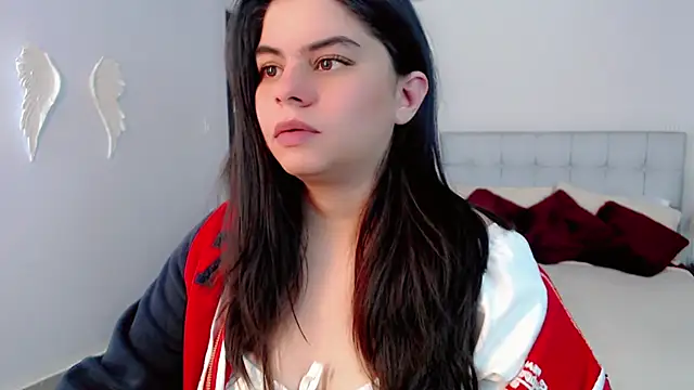 maddissonivanova online show from March 18, 2026, 7:04 pm