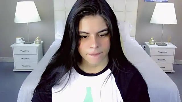 maddissonivanova online show from October 1, 2025, 7:40 pm