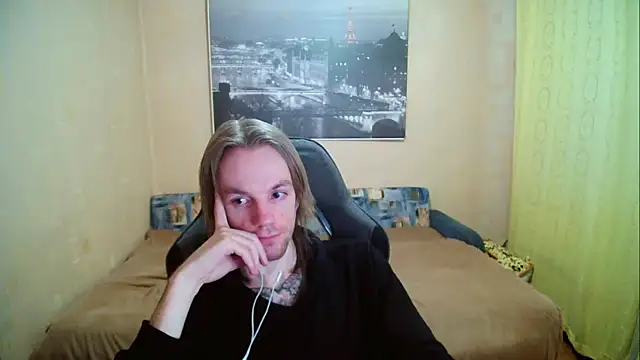 AdamDickens online show from September 22, 2025, 8:26 pm