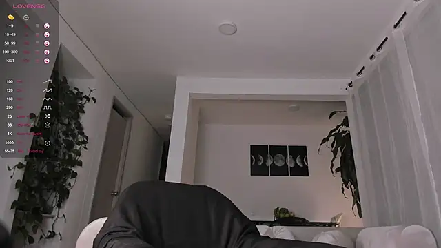 Snapshot of Hotay_andrew chatting on October 12, 2025, 1:51 am Hotay andrew online show from October 12, 2025, 1:51 am