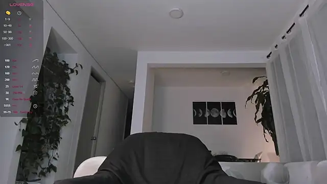 Snapshot of Hotay_andrew chatting on October 23, 2025, 11:25 pm Hotay andrew online show from October 23, 2025, 11:25 pm