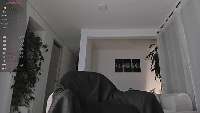 Snapshot of Hotay_andrew chatting on October 31, 2025, 2:41 am Hotay andrew online show from October 31, 2025, 2:41 am