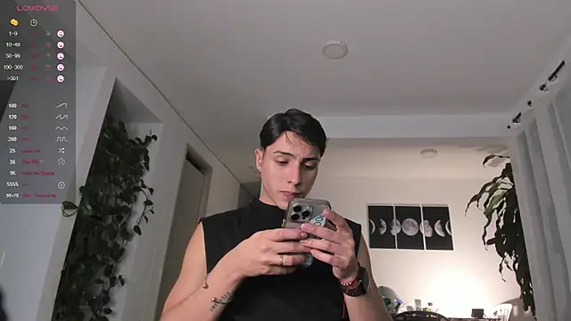 Snapshot of Hotay_andrew chatting on September 27, 2025, 12:28 am Hotay andrew online show from September 27, 2025, 12:28 am