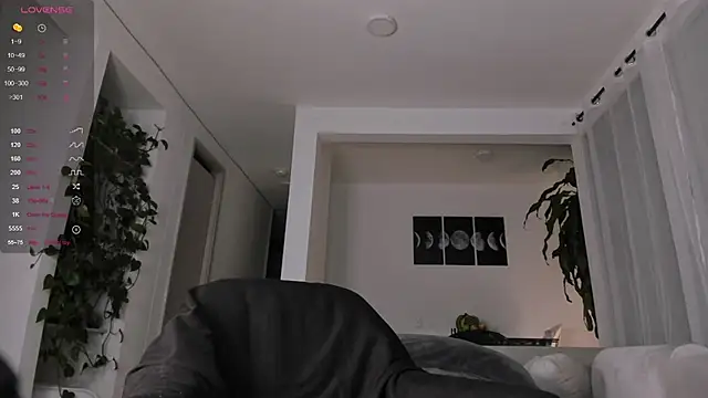 Snapshot of Hotay_andrew chatting on October 11, 2025, 3:40 am Hotay andrew online show from October 11, 2025, 3:40 am