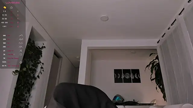 Snapshot of Hotay_andrew chatting on September 30, 2025, 4:07 am Hotay andrew online show from September 30, 2025, 4:07 am