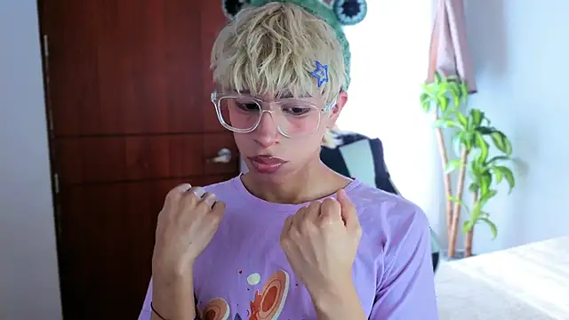 taichi bluy online show from December 2, 2025, 8:10 pm