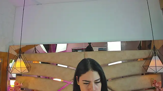 pamemiller1 online show from February 5, 2026, 11:06 am