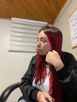 Snapshot of Karen18_boobs chatting on October 28, 2025, 1:39 am Karen18 boobs online show from October 28, 2025, 1:39 am