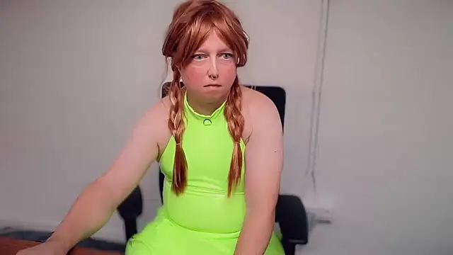 ElizaAndrea online show from November 6, 2025, 8:51 am