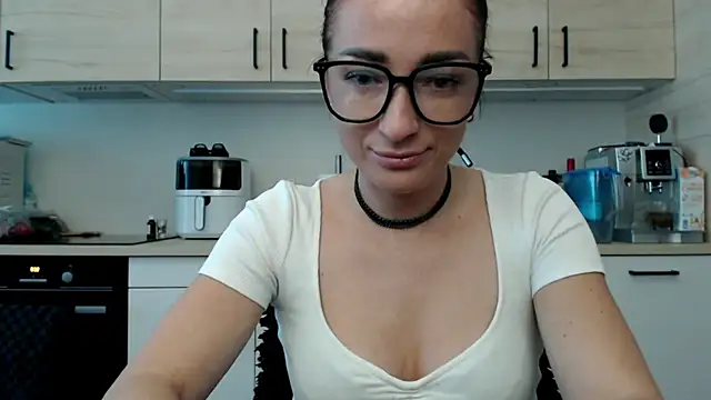 LorenneRose online show from September 9, 2025, 6:34 am