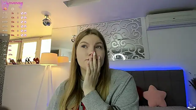 Snapshot of AshleyJoness chatting on October 22, 2025, 4:56 am AshleyJoness online show from October 22, 2025, 4:56 am