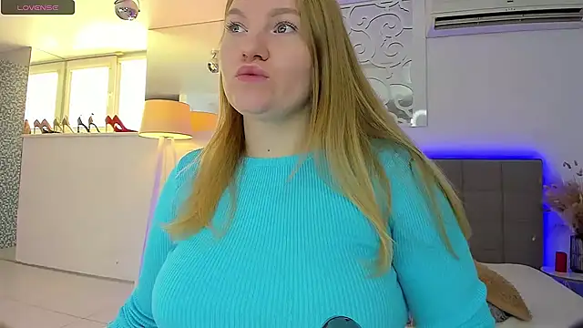 Snapshot of AshleyJoness chatting on October 5, 2025, 5:20 am AshleyJoness online show from October 5, 2025, 5:20 am