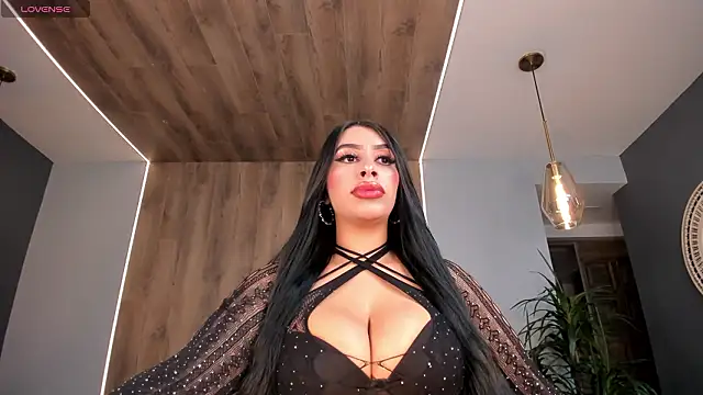 LeahLombardi  online show from January 15, 2026, 3:32 am