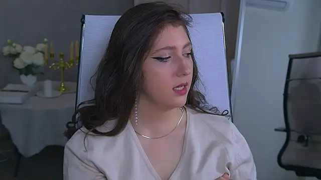 Mary Miiller online show from November 7, 2025, 9:47 am