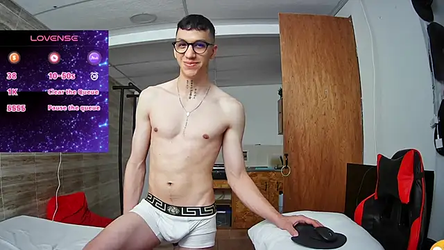 Snapshot of angelicious_ chatting on November 2, 2025, 1:16 pm angelicious  online show from November 2, 2025, 1:16 pm