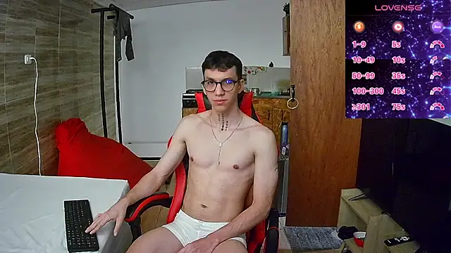 Snapshot of angelicious_ chatting on October 23, 2025, 11:53 am angelicious  online show from October 23, 2025, 11:53 am