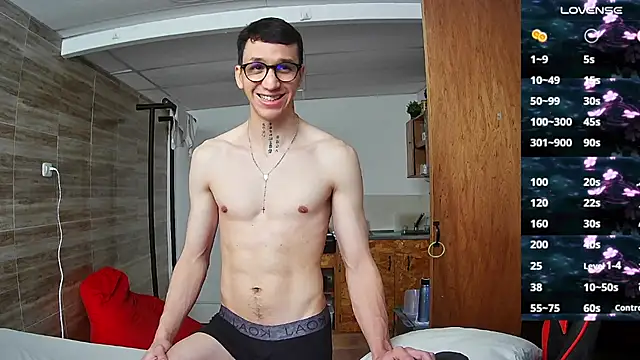 Snapshot of angelicious_ chatting on October 14, 2025, 12:50 pm angelicious  online show from October 14, 2025, 12:50 pm